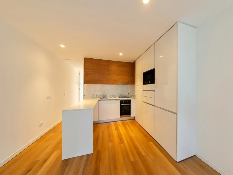 Apartamento T1 para Arrendamento em Glória e Vera Cruz Foto 1