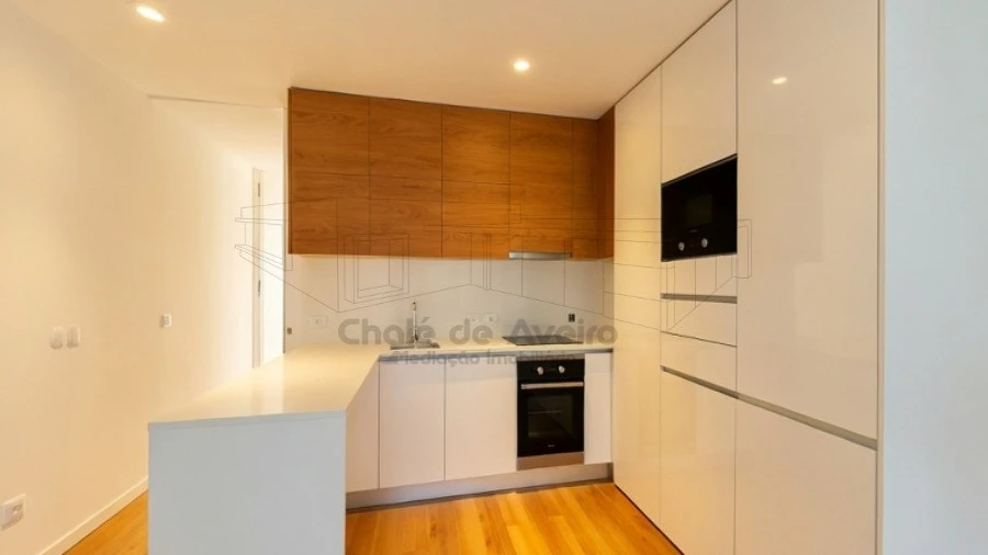 Apartamento T1 para Arrendamento em Glória e Vera Cruz