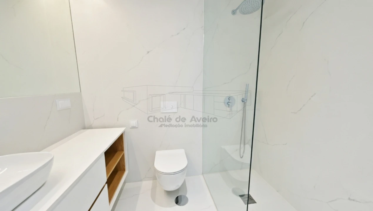 Apartamento T2 para Venda em Glória e Vera Cruz Foto 11