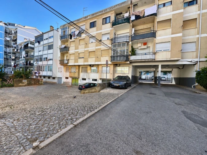 Garagem para Venda em União das Freguesias de Setúbal Foto 3
