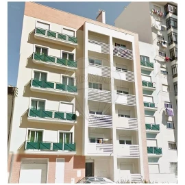 Apartamento T3 para Arrendamento em Agualva e Mira-Sintra