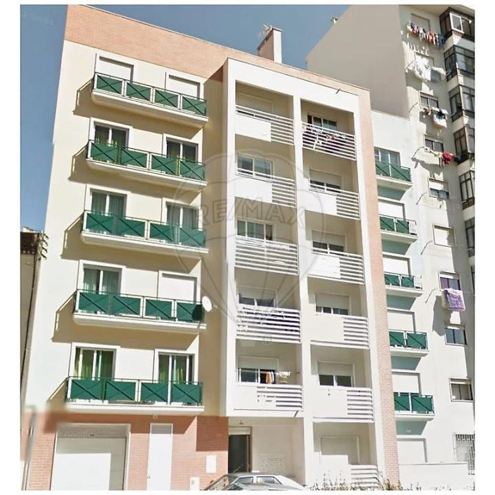 Apartamento T3 para Arrendamento em Agualva e Mira-Sintra Foto 2