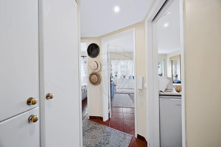 Apartamento T1 para Venda em Cascais e Estoril Foto 7