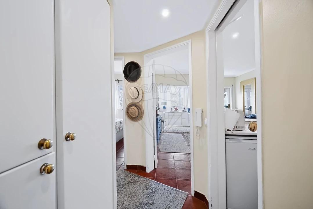 Apartamento T1 para Venda em Cascais e Estoril Foto 7