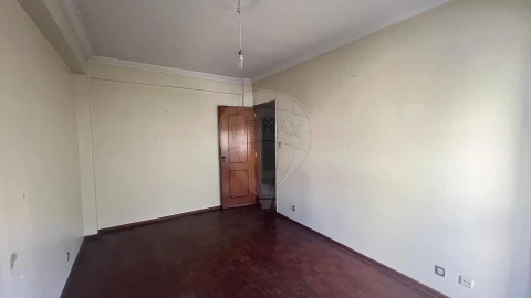 Apartamento T2 para Venda em Águas Livres