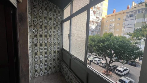 Apartamento T2 para Venda em Águas Livres