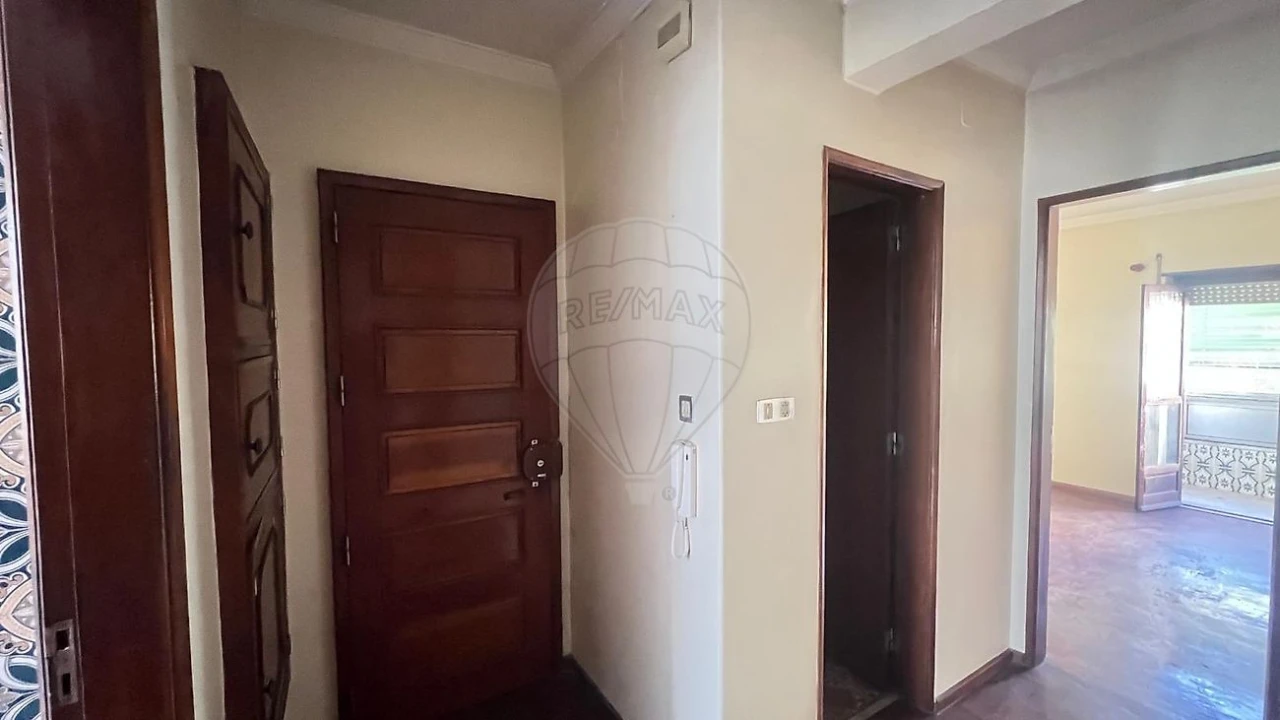 Apartamento T2 para Venda em Águas Livres Foto 8