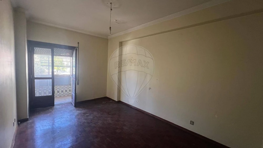 Apartamento T2 para Venda em Águas Livres Foto 10
