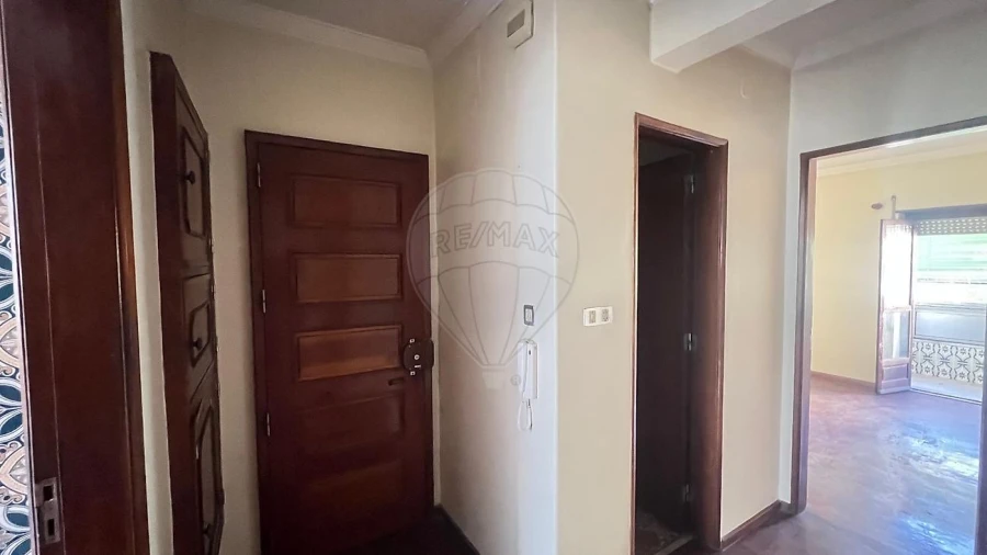 Apartamento T2 para Venda em Águas Livres Foto 8