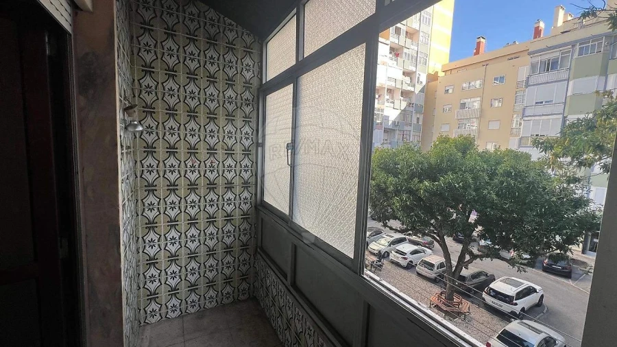 Apartamento T2 para Venda em Águas Livres Foto 3