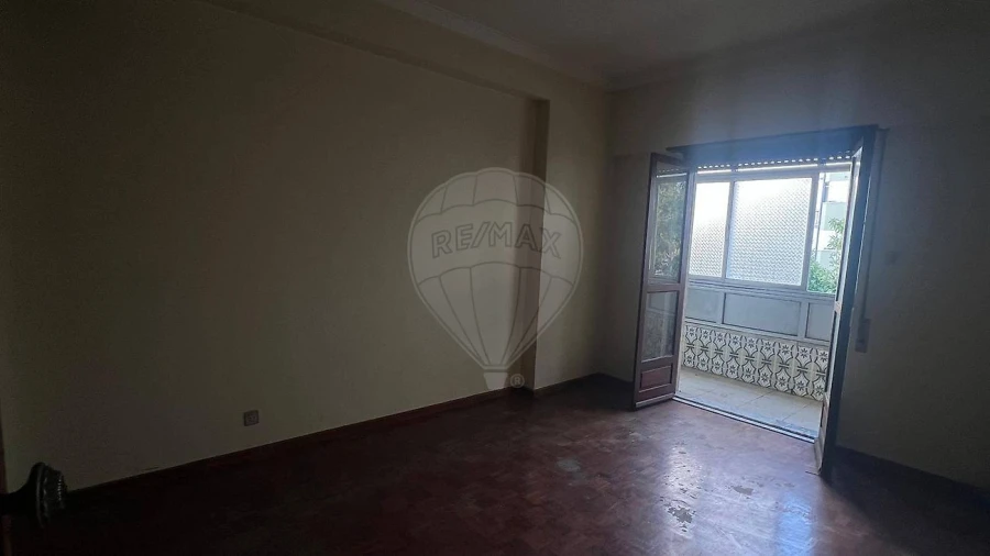 Apartamento T2 para Venda em Águas Livres Foto 6