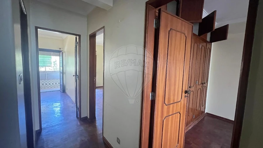 Apartamento T2 para Venda em Águas Livres Foto 13