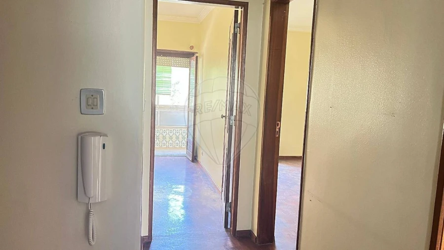 Apartamento T2 para Venda em Águas Livres Foto 2