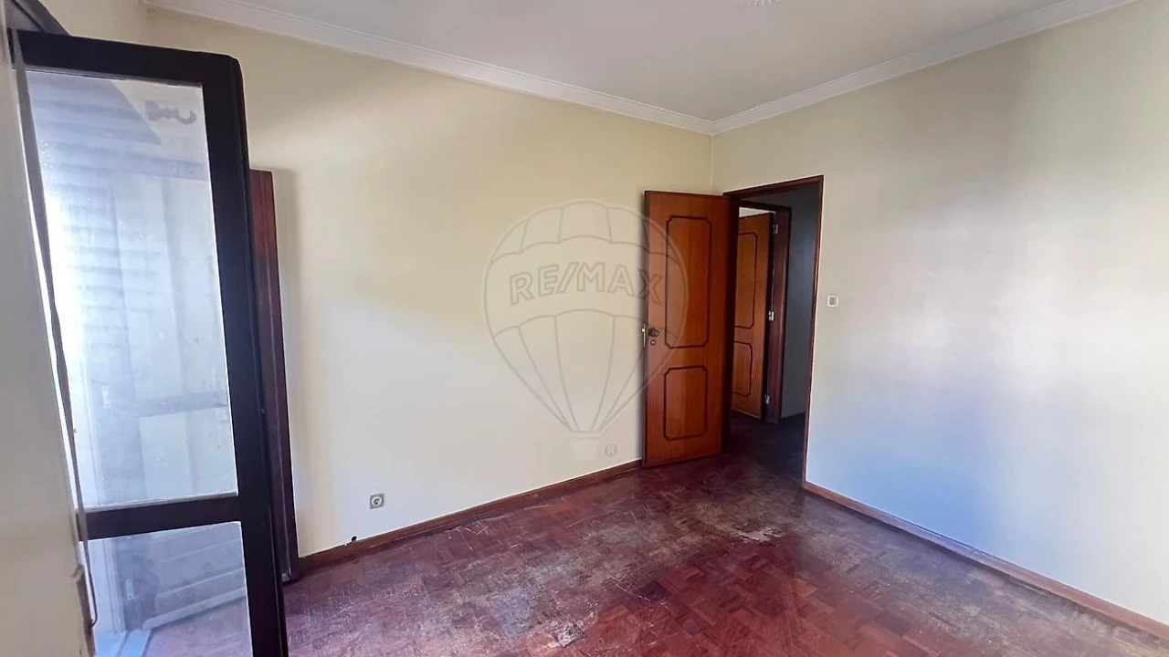 Apartamento T2 para Venda em Águas Livres Foto 11