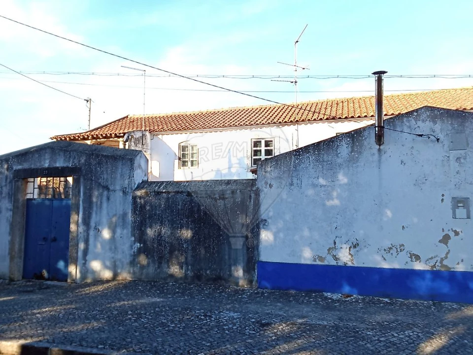 Moradia T4 para Venda em Pontevel Foto 3
