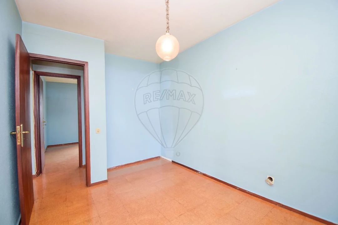 Apartamento T2 para Venda em Corroios Foto 8