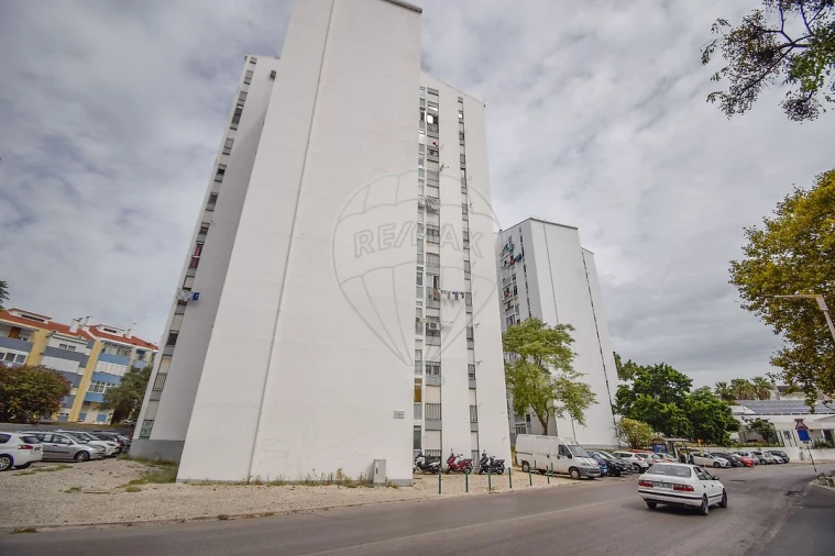 Apartamento T2 para Venda em Corroios Foto 22
