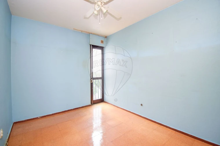 Apartamento T2 para Venda em Corroios Foto 5