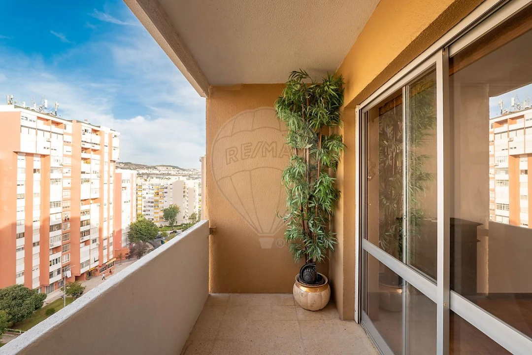 Apartamento T2 para Arrendamento em Encosta do Sol Foto 16