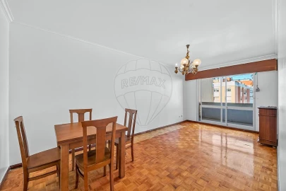 Apartamento T2 para Arrendamento em Encosta do Sol
