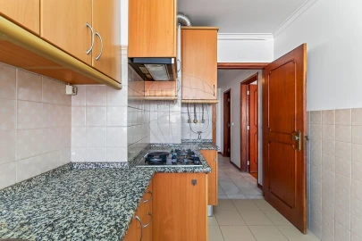 Apartamento T2 para Arrendamento em Encosta do Sol
