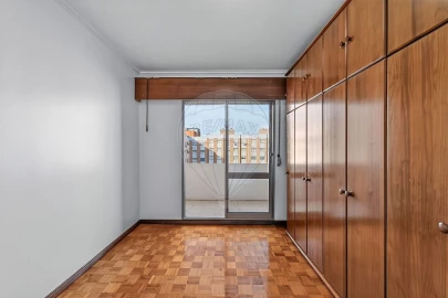 Apartamento T2 para Arrendamento em Encosta do Sol
