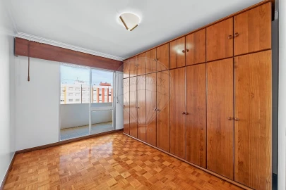 Apartamento T2 para Arrendamento em Encosta do Sol