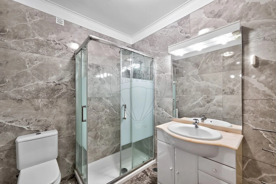 Apartamento T2 para Arrendamento em Encosta do Sol Foto 15