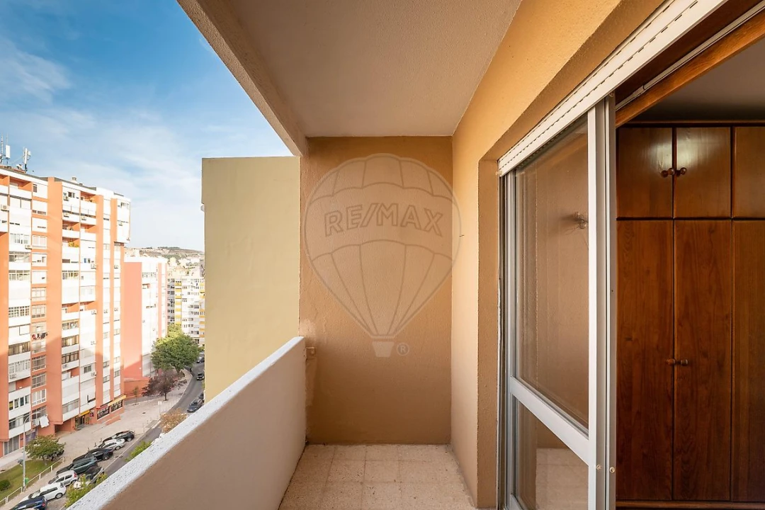 Apartamento T2 para Arrendamento em Encosta do Sol Foto 9