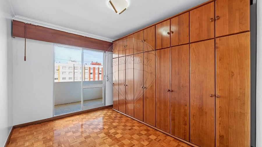 Apartamento T2 para Arrendamento em Encosta do Sol