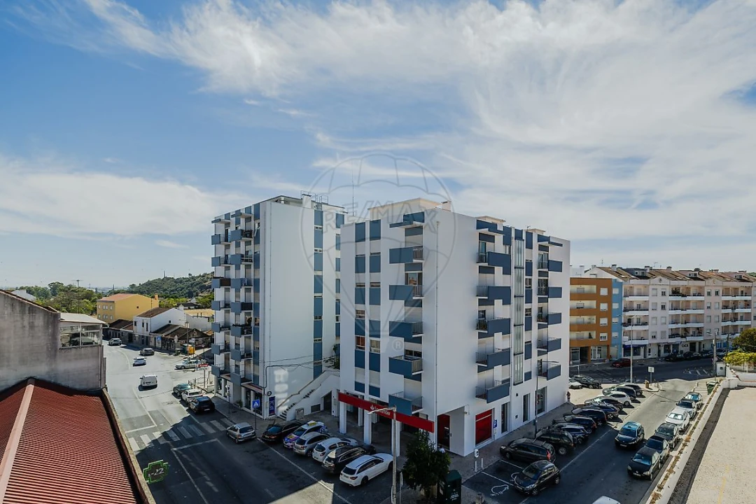 Apartamento T2 para Venda em Carregado e Cadafais Foto 9