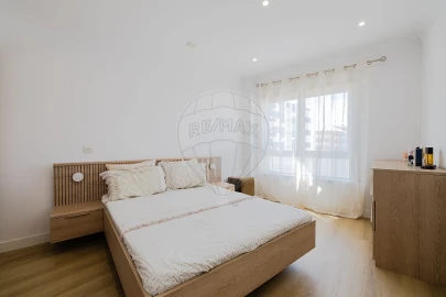 Apartamento T2 para Venda em Carregado e Cadafais