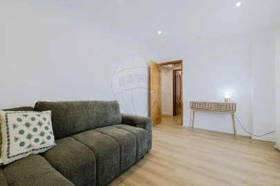 Apartamento T2 para Venda em Carregado e Cadafais