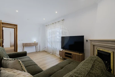 Apartamento T2 para Venda em Carregado e Cadafais