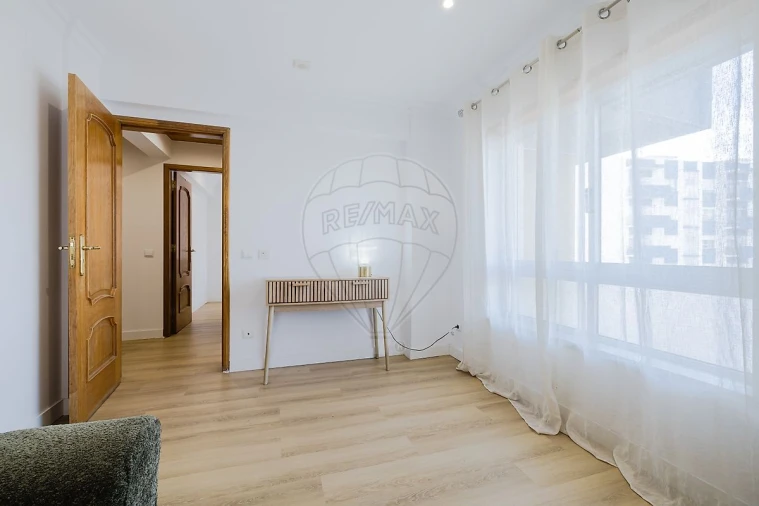 Apartamento T2 para Venda em Carregado e Cadafais Foto 20