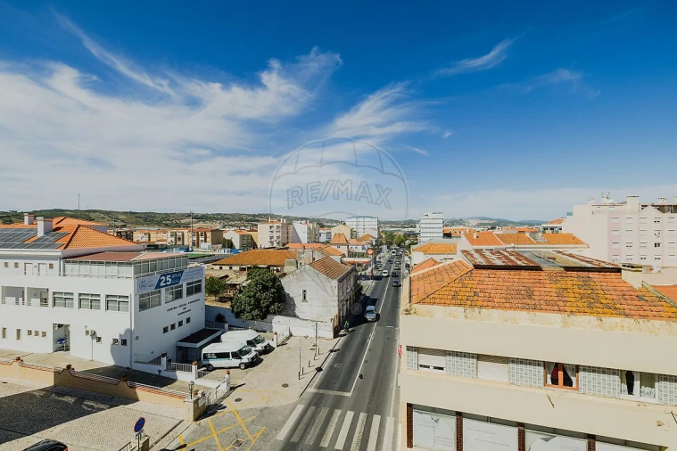 Apartamento T2 para Venda em Carregado e Cadafais Foto 11