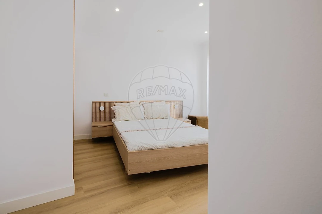 Apartamento T2 para Venda em Carregado e Cadafais Foto 28