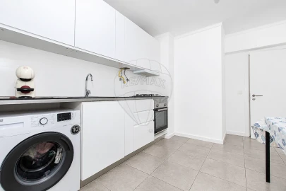 Apartamento T2 para Venda em Carregado e Cadafais
