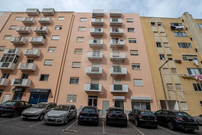 Apartamento T2 para Venda em Carregado e Cadafais