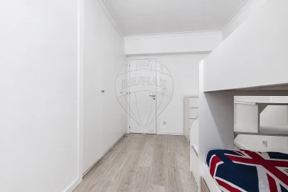Apartamento T2 para Venda em Carregado e Cadafais