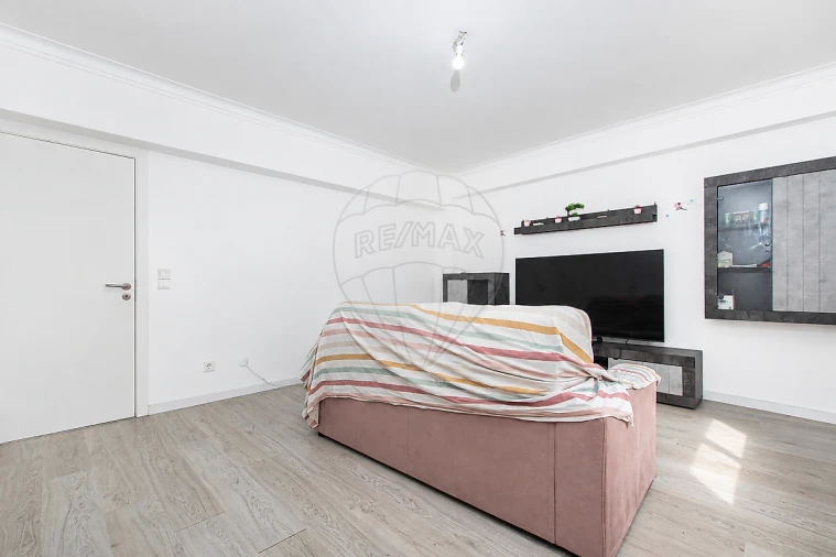 Apartamento T2 para Venda em Carregado e Cadafais Foto 5