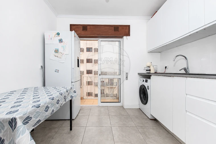 Apartamento T2 para Venda em Carregado e Cadafais Foto 6