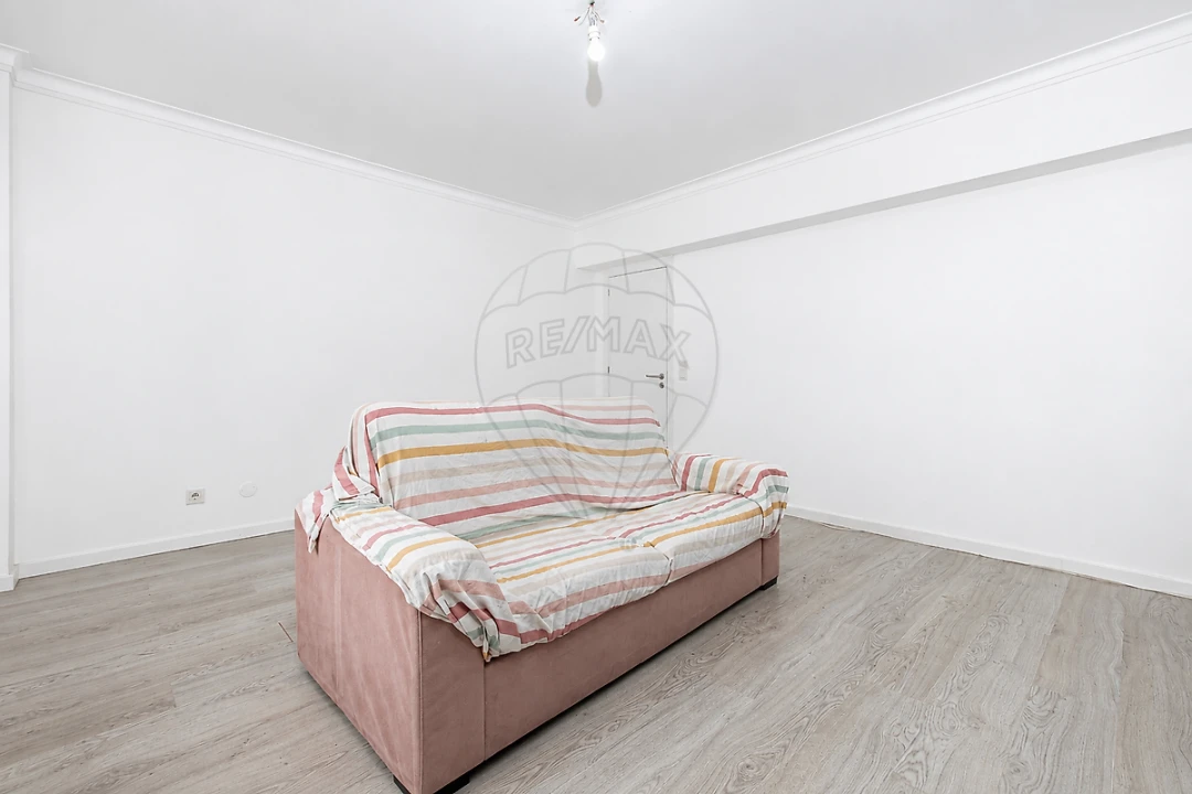 Apartamento T2 para Venda em Carregado e Cadafais Foto 2
