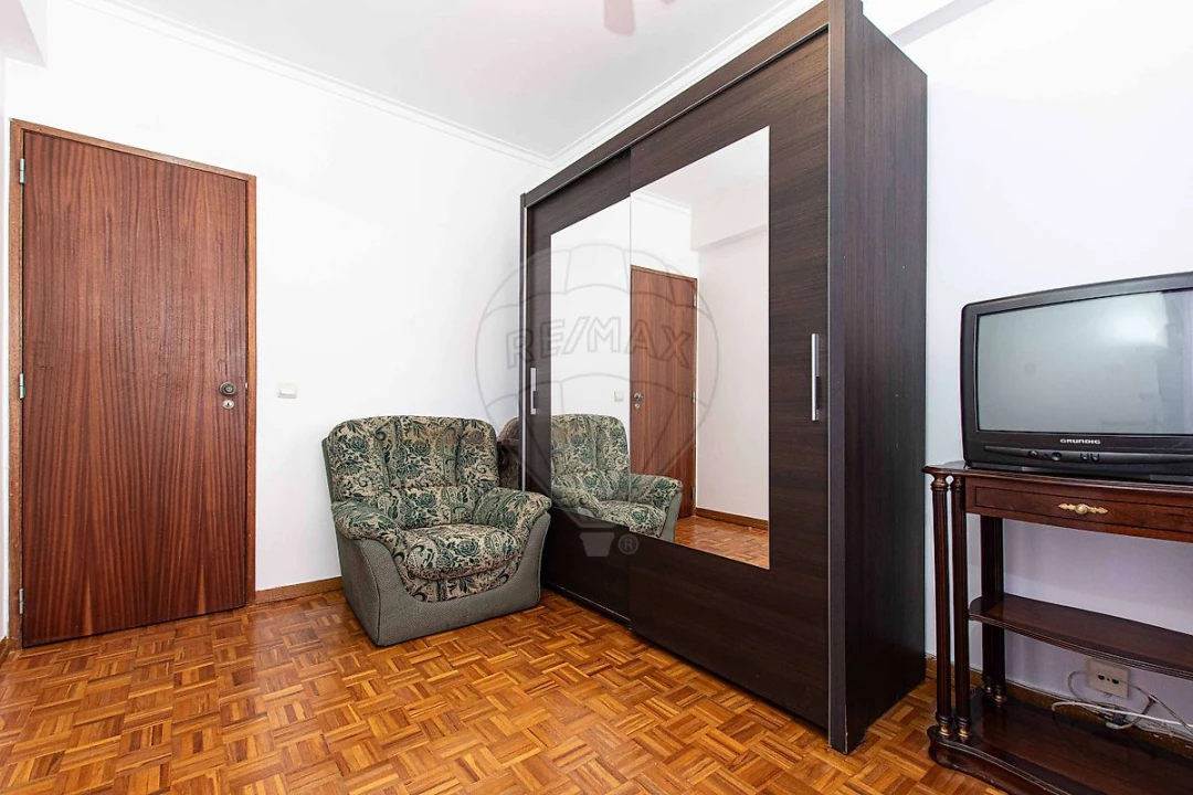 Apartamento T2 para Arrendamento em Moscavide e Portela Foto 6