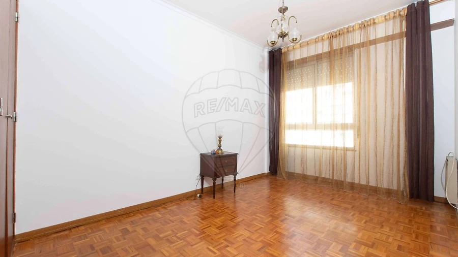 Apartamento T2 para Arrendamento em Moscavide e Portela