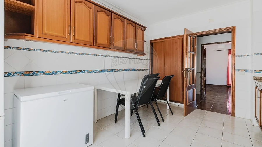 Apartamento T2 para Venda em Carregado e Cadafais