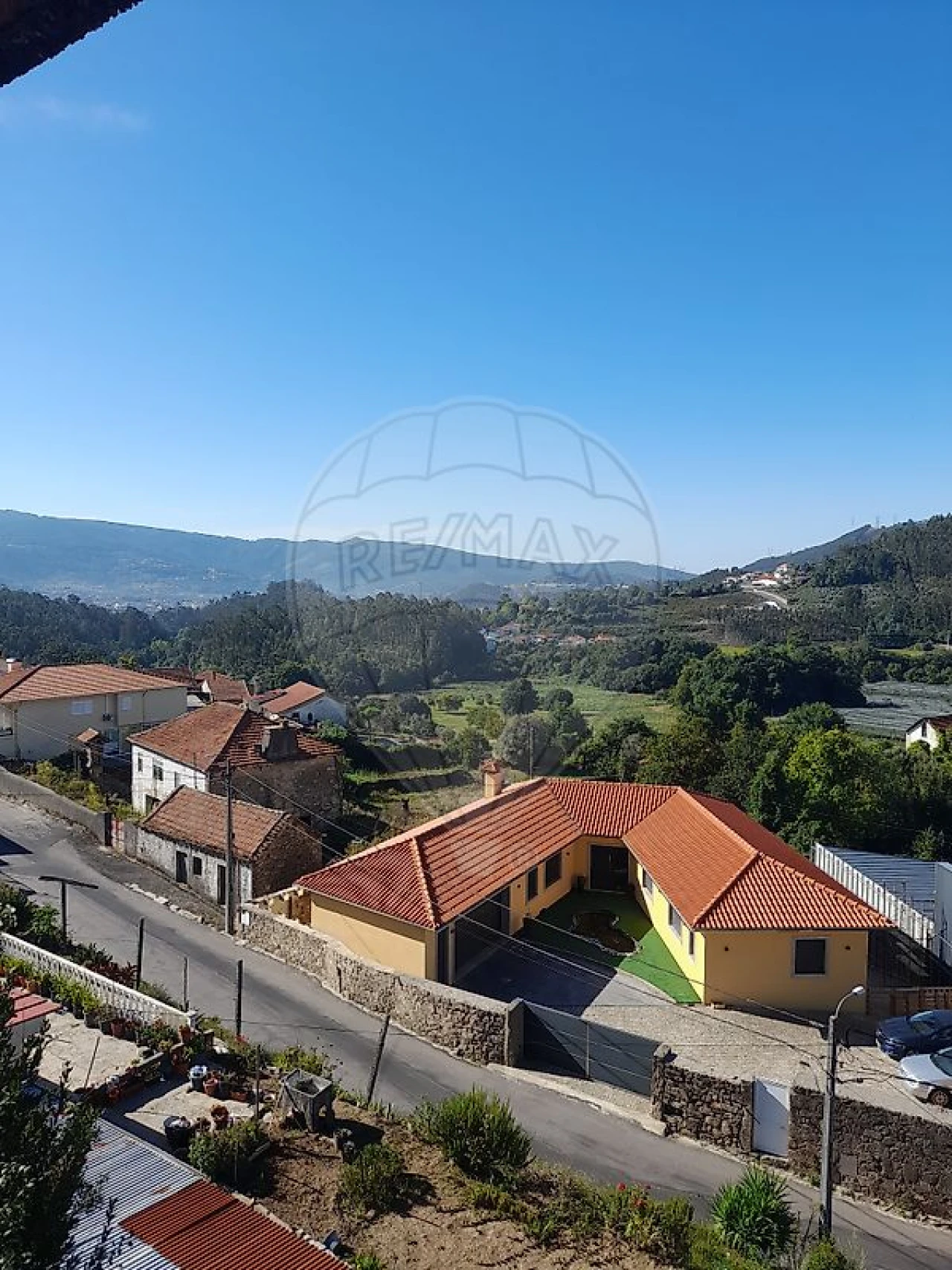 Moradia T4 para Venda em Carregosa Foto 7