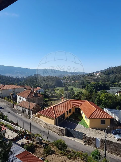 Moradia T4 para Venda em Carregosa