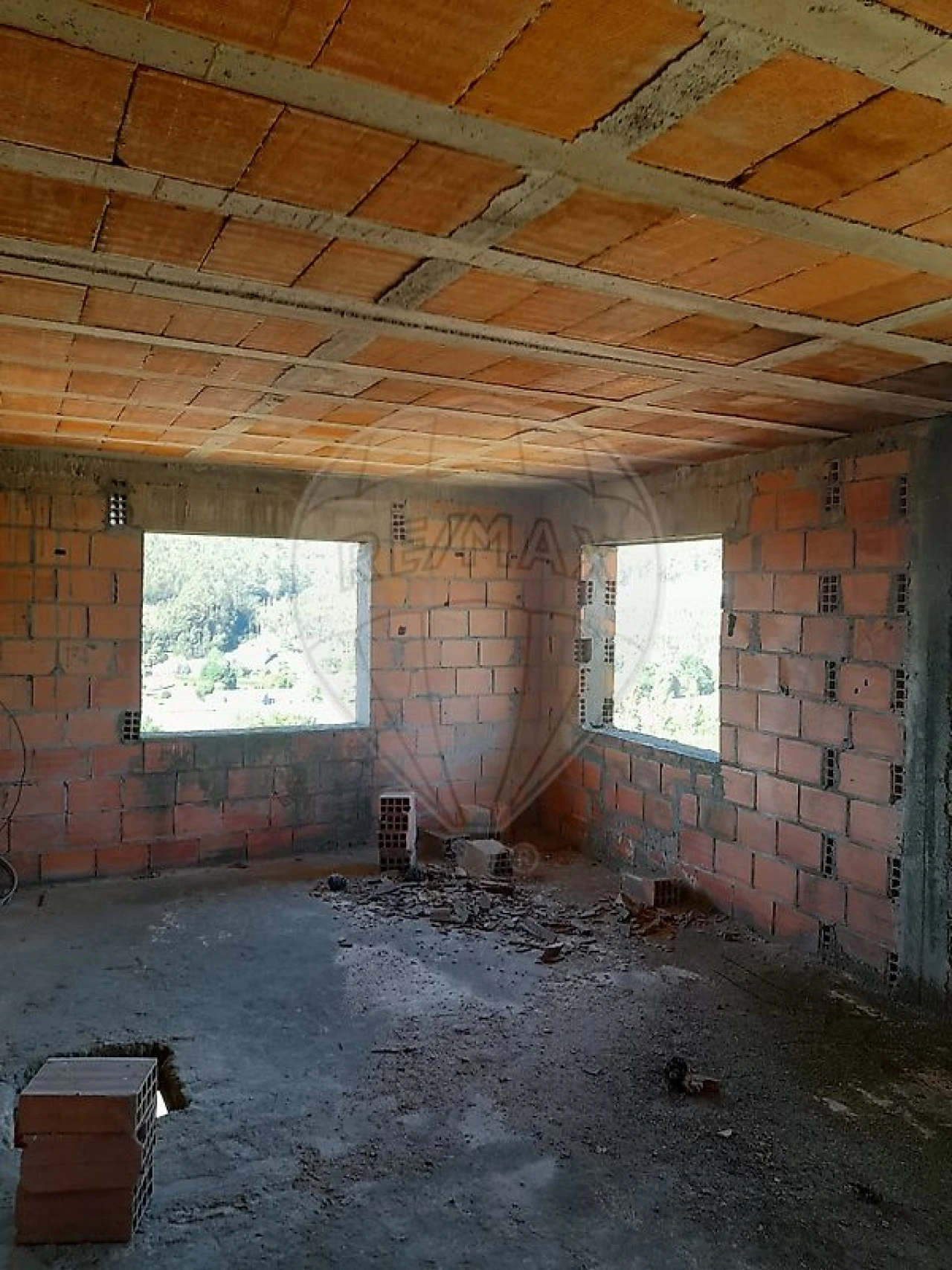 Moradia T4 para Venda em Carregosa Foto 2