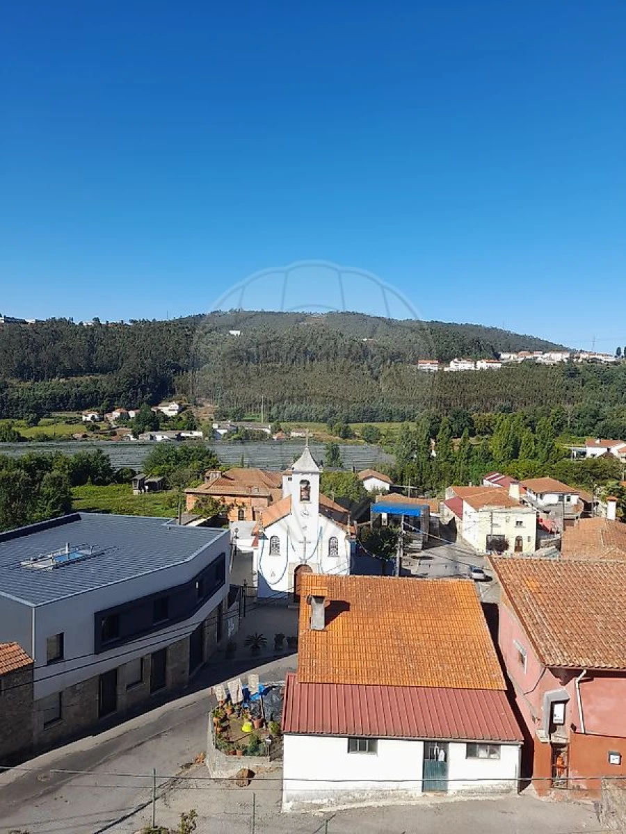 Moradia T4 para Venda em Carregosa Foto 6
